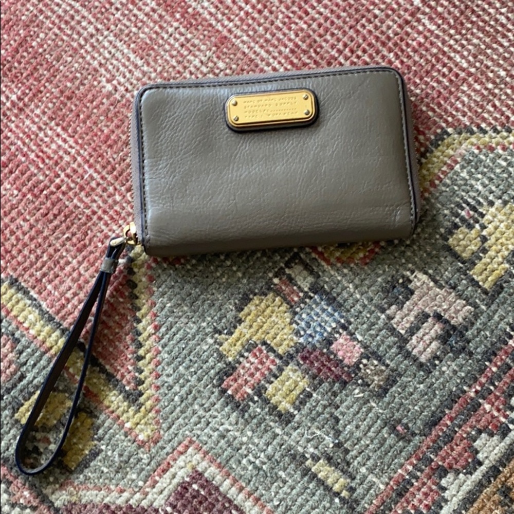 Marc jacobs wallet wristlet